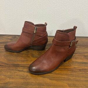 Vince Camuto brown boots